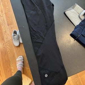 Lululemon pace rival crop
